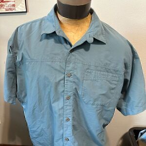 Mountain Hardwear Mens XL Blue Short Sleeve Button Down